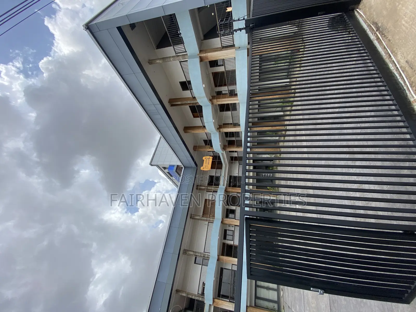 1bdrm Penthouse in Pokuase, Achimota for rent
