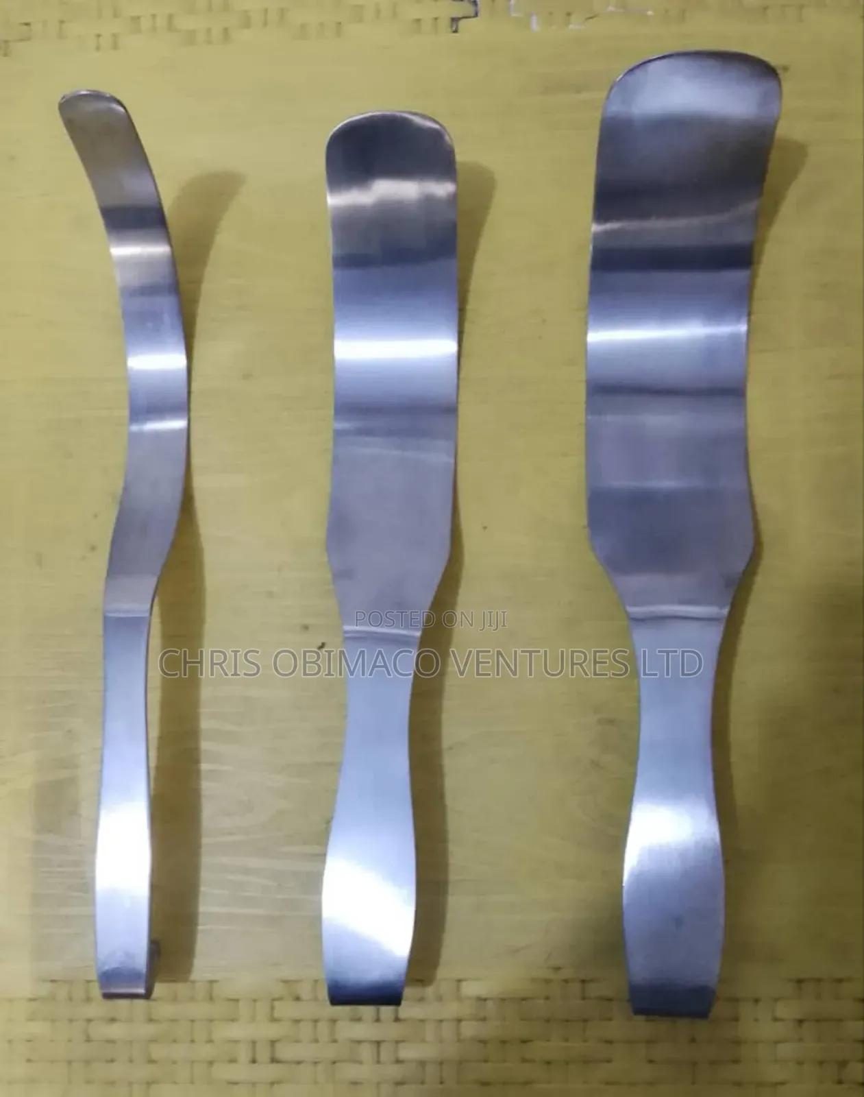Deaver Retractor