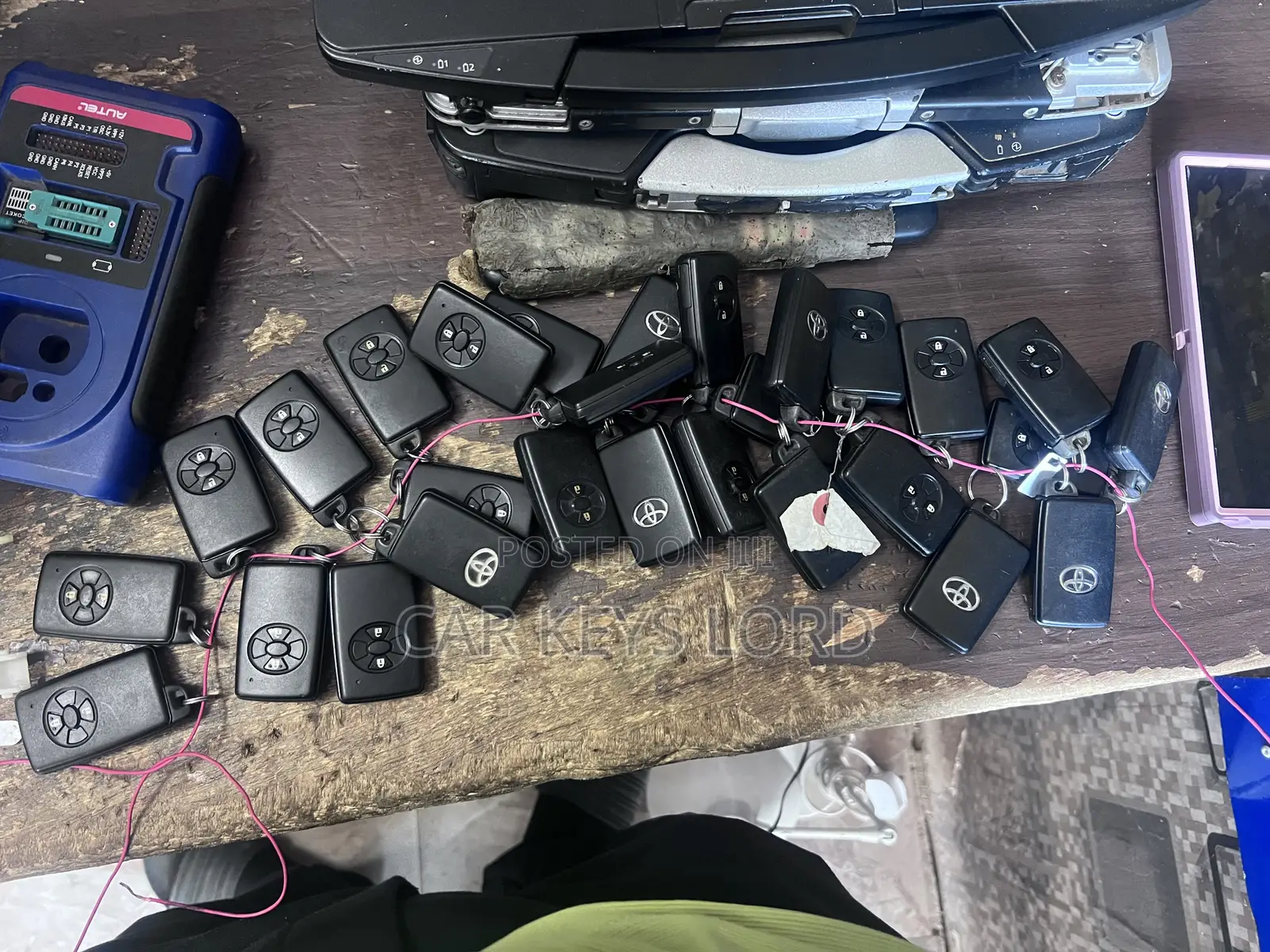 Toyota Vitz Original Keys