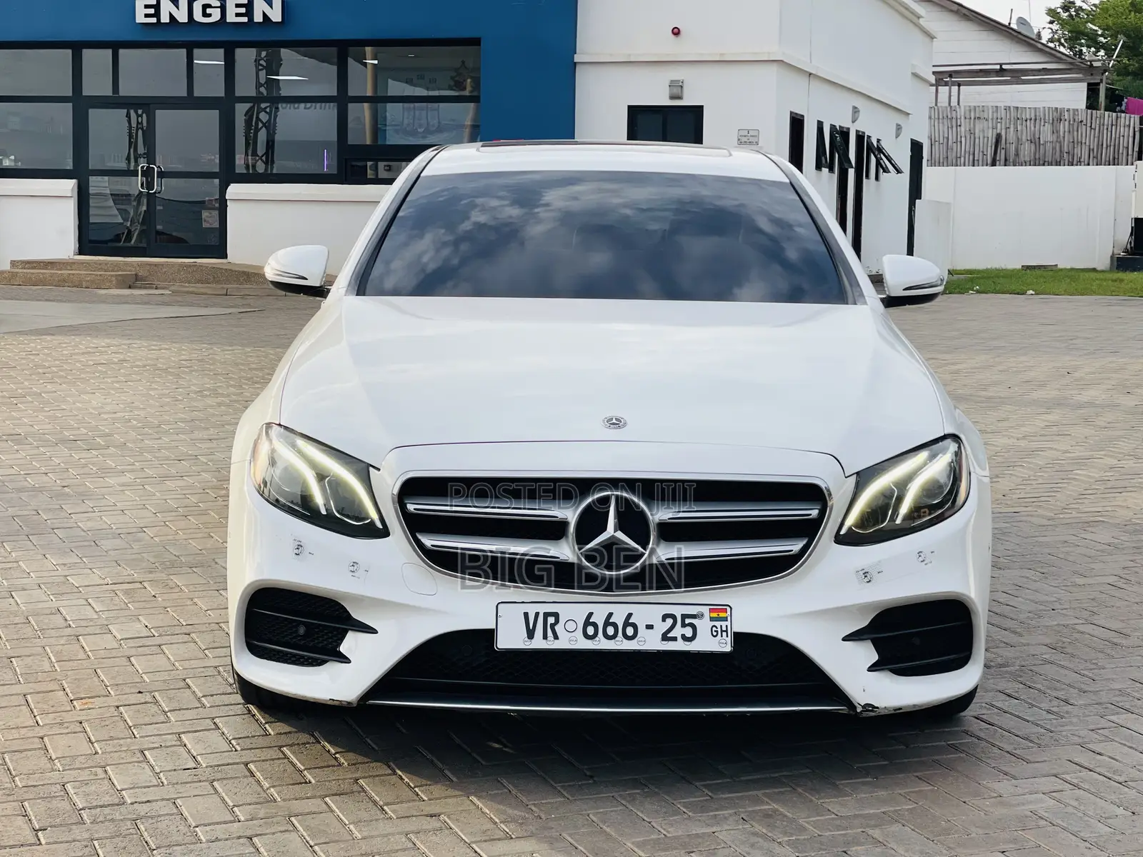 Mercedes-Benz E300 2018 White