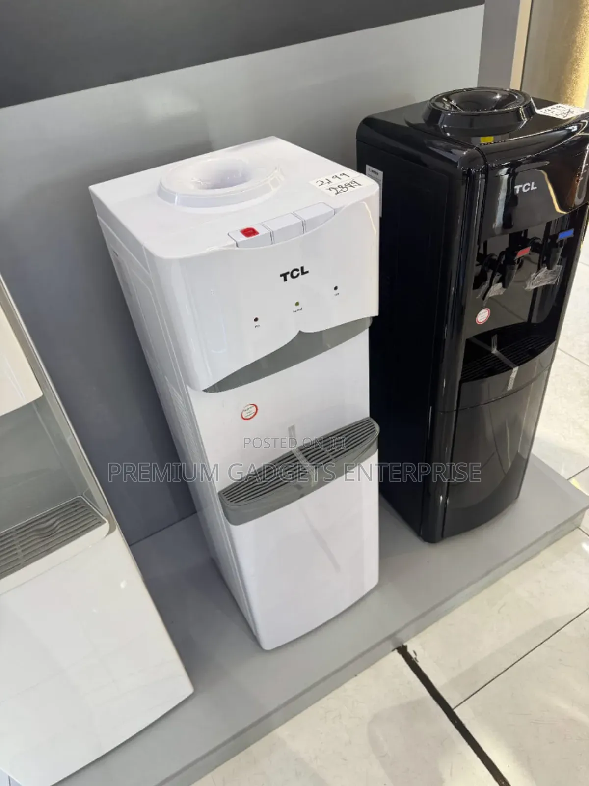 TCL 3 Taps. Cabinet Ty-Lwyr109w Water Dispenser