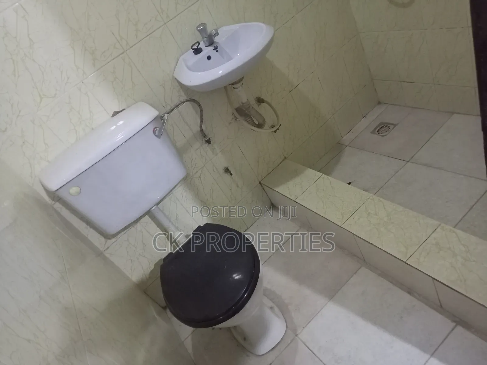 Mini Flat in Haatso for rent