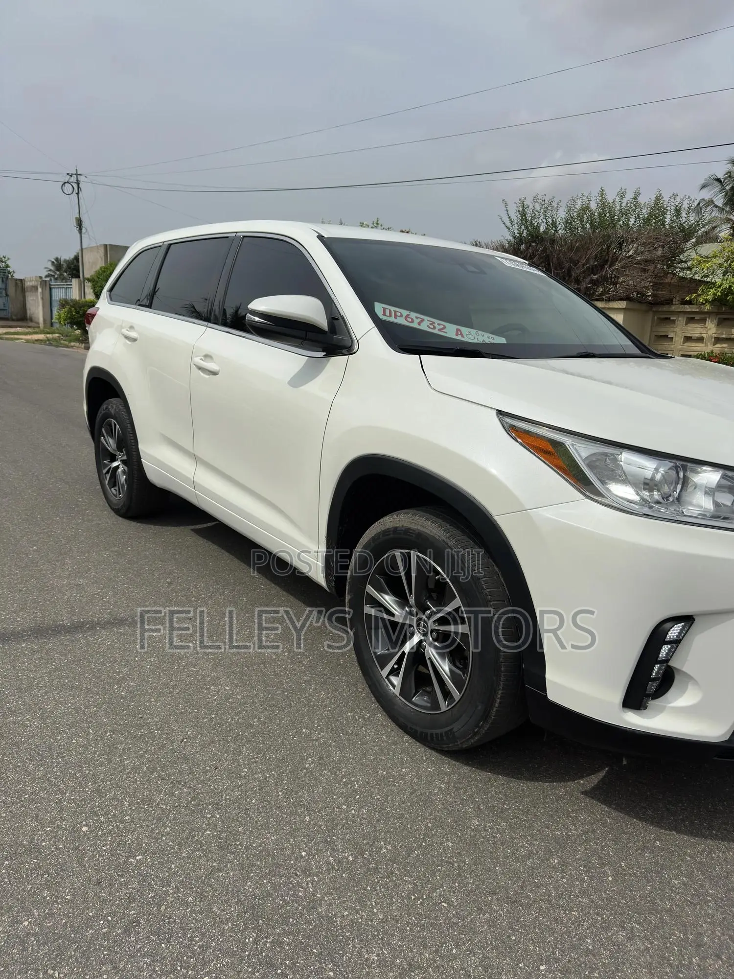 Toyota Highlander LE 4x2 (2.7L 4cyl 6A) 2018 White