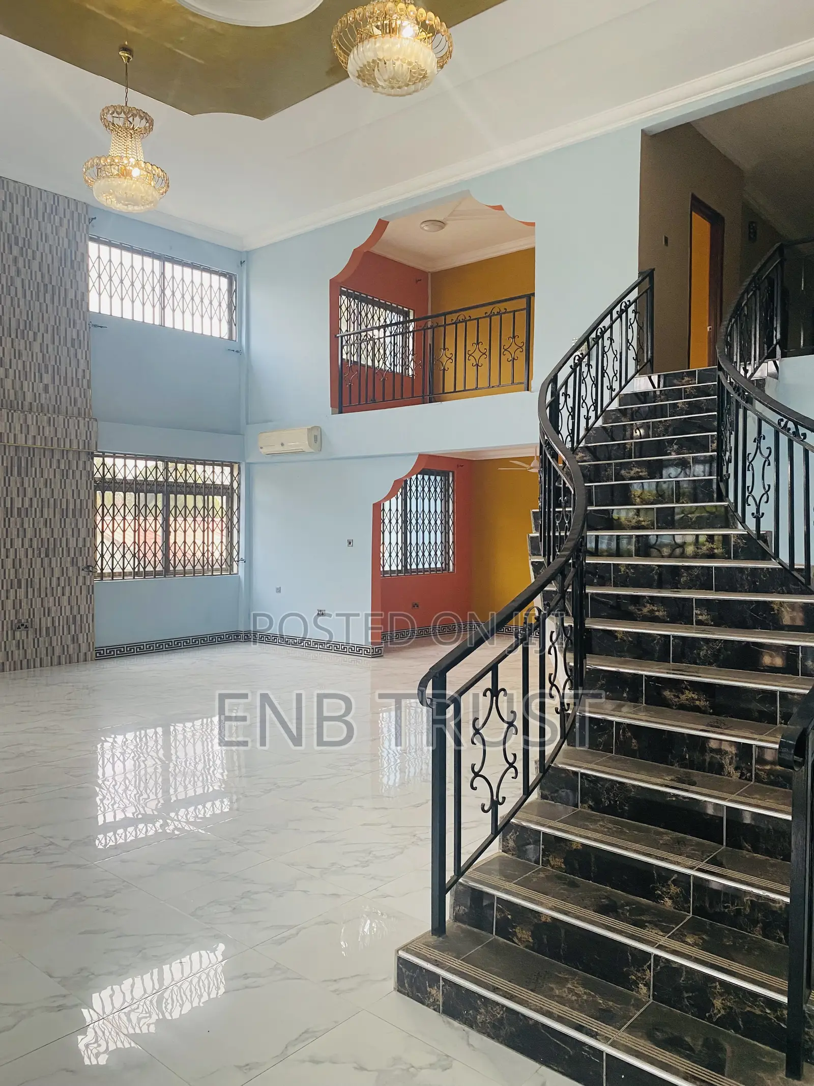 9bdrm House in Kwabenya, Ga East Municipal for sale