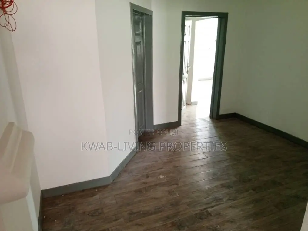3bdrm House in Adenta for rent