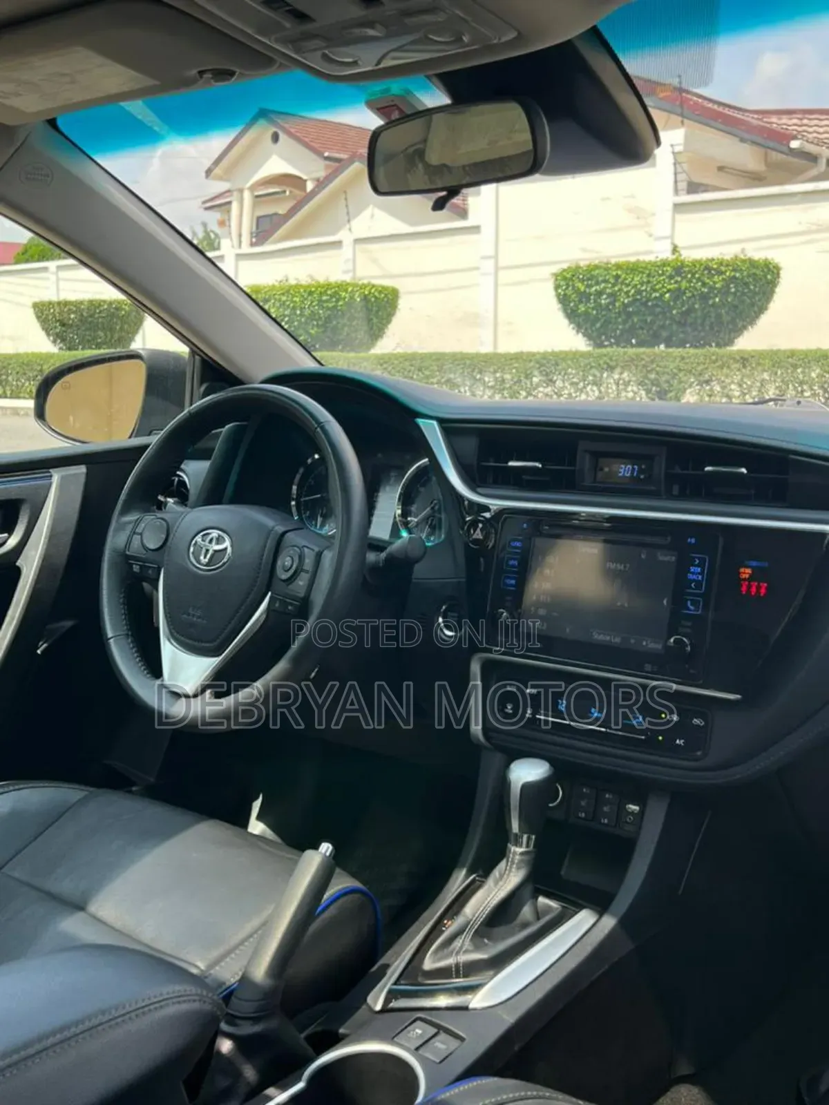 Toyota Corolla XSE (1.8L 4cyl 2A) 2018 Blue