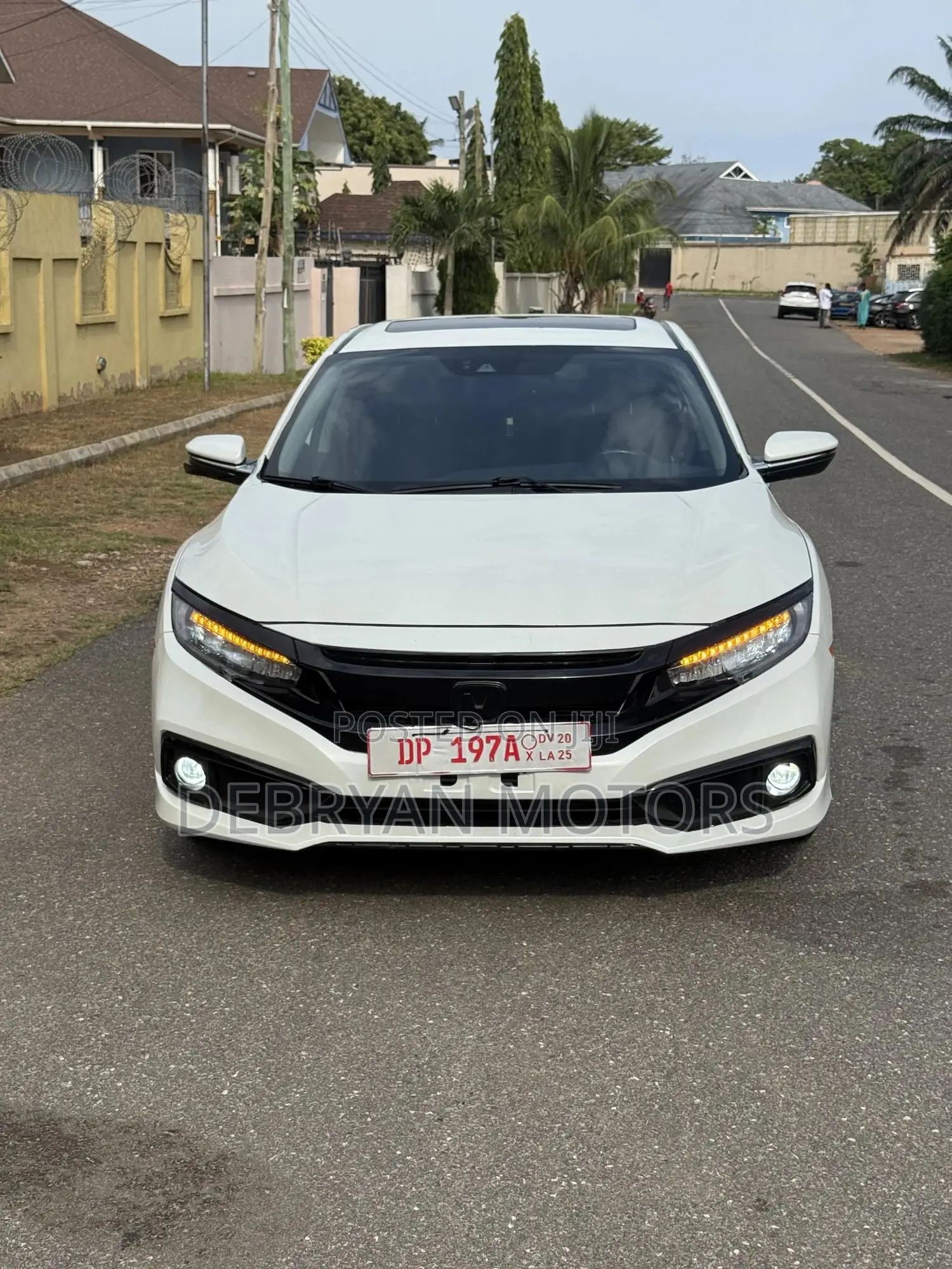 Honda Civic Touring 4dr Sedan (1.5L 4cyl) 2016 White