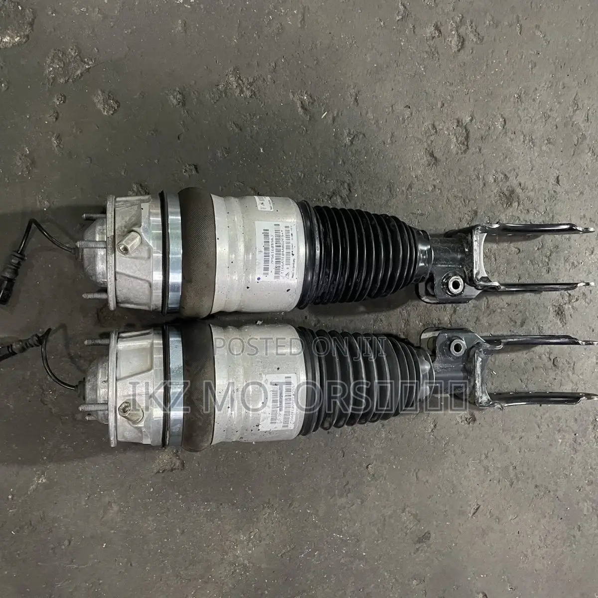 Porsche Cayenne / Audi Q7 2022 Front Shocks (Air Suspension)
