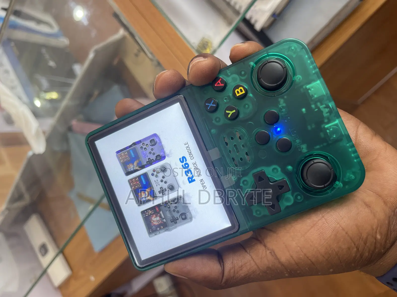 Brand New Game Console R36s