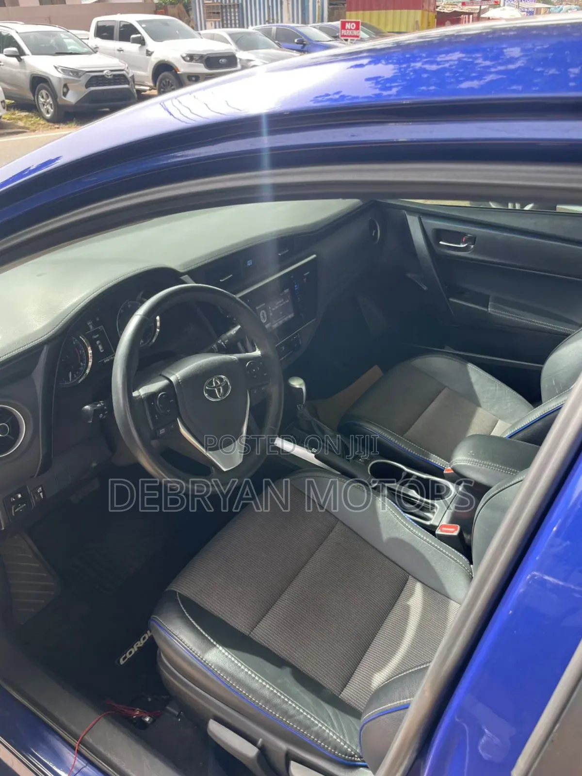 Toyota Corolla SE (1.8L 4cyl 2A) 2019 Blue