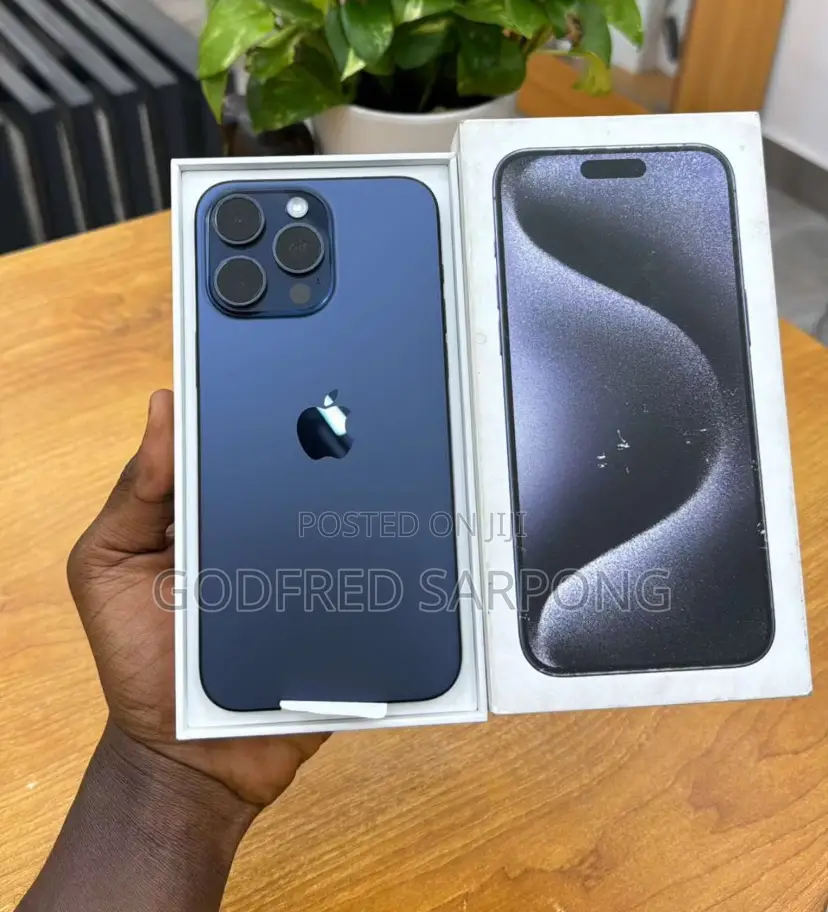 New Apple iPhone 16 Pro Max 256 GB Blue