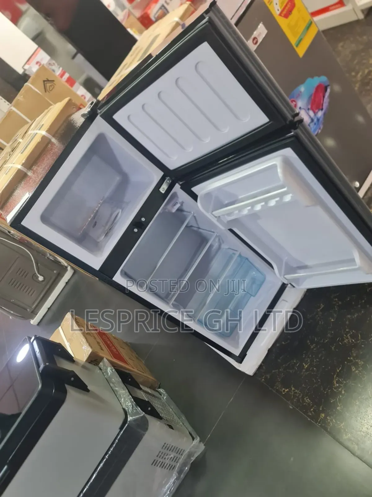 H a 102l Fridge: Neat Double Door Design