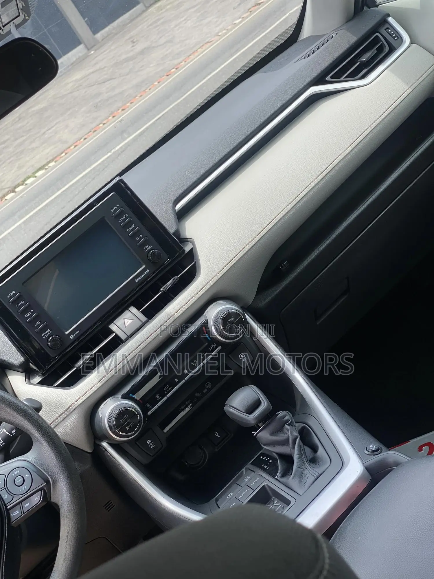 Toyota RAV4 LE 2025 Gray