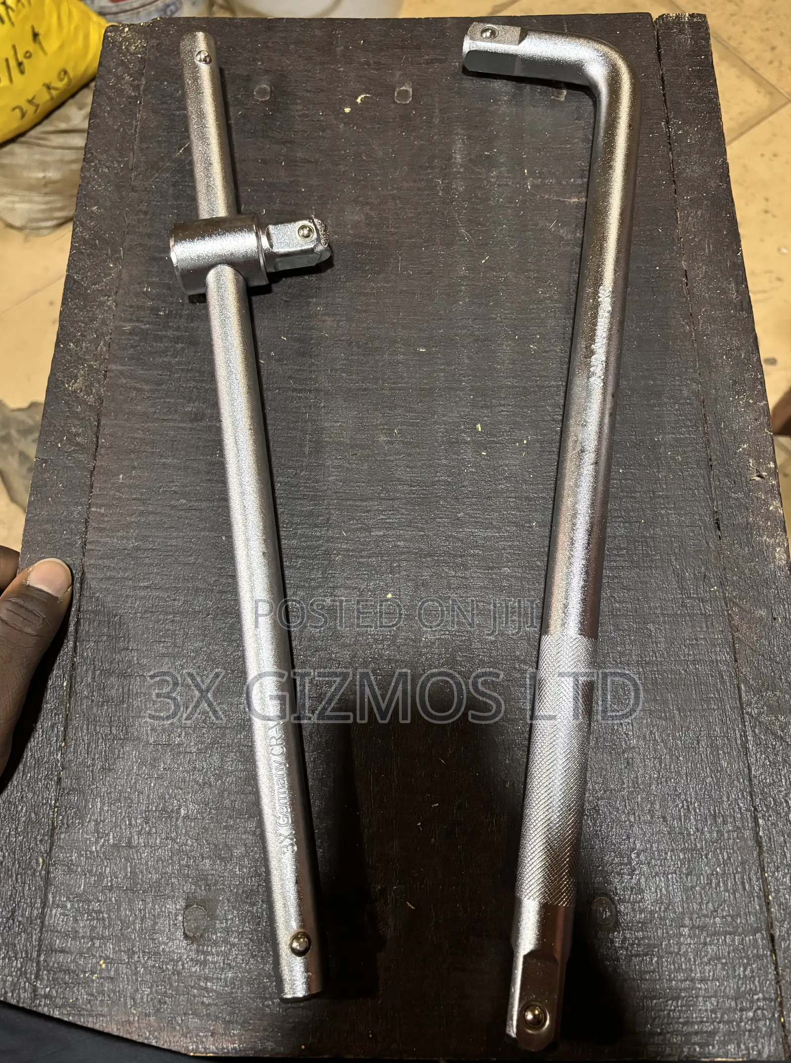 12" Socket and Sliding Bar.