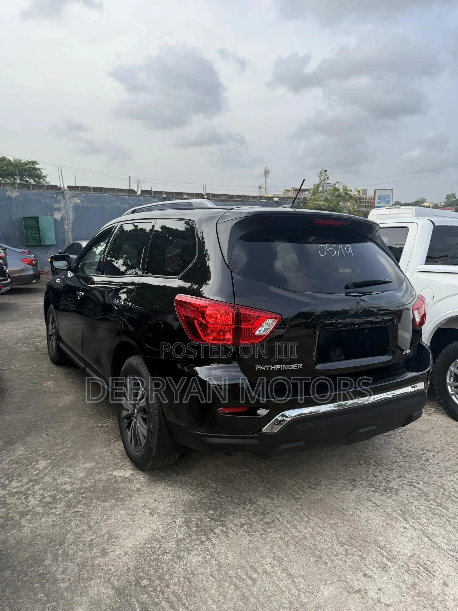 Nissan Pathfinder S 4dr 4x4 (3.5L 6cyl) 2017 Black
