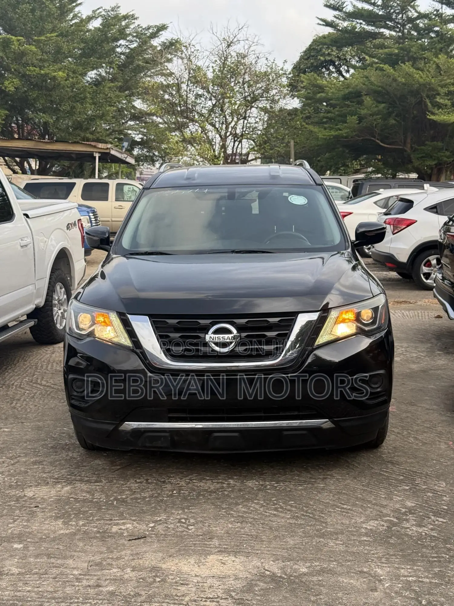 Nissan Pathfinder S 4dr 4x4 (3.5L 6cyl) 2017 Black