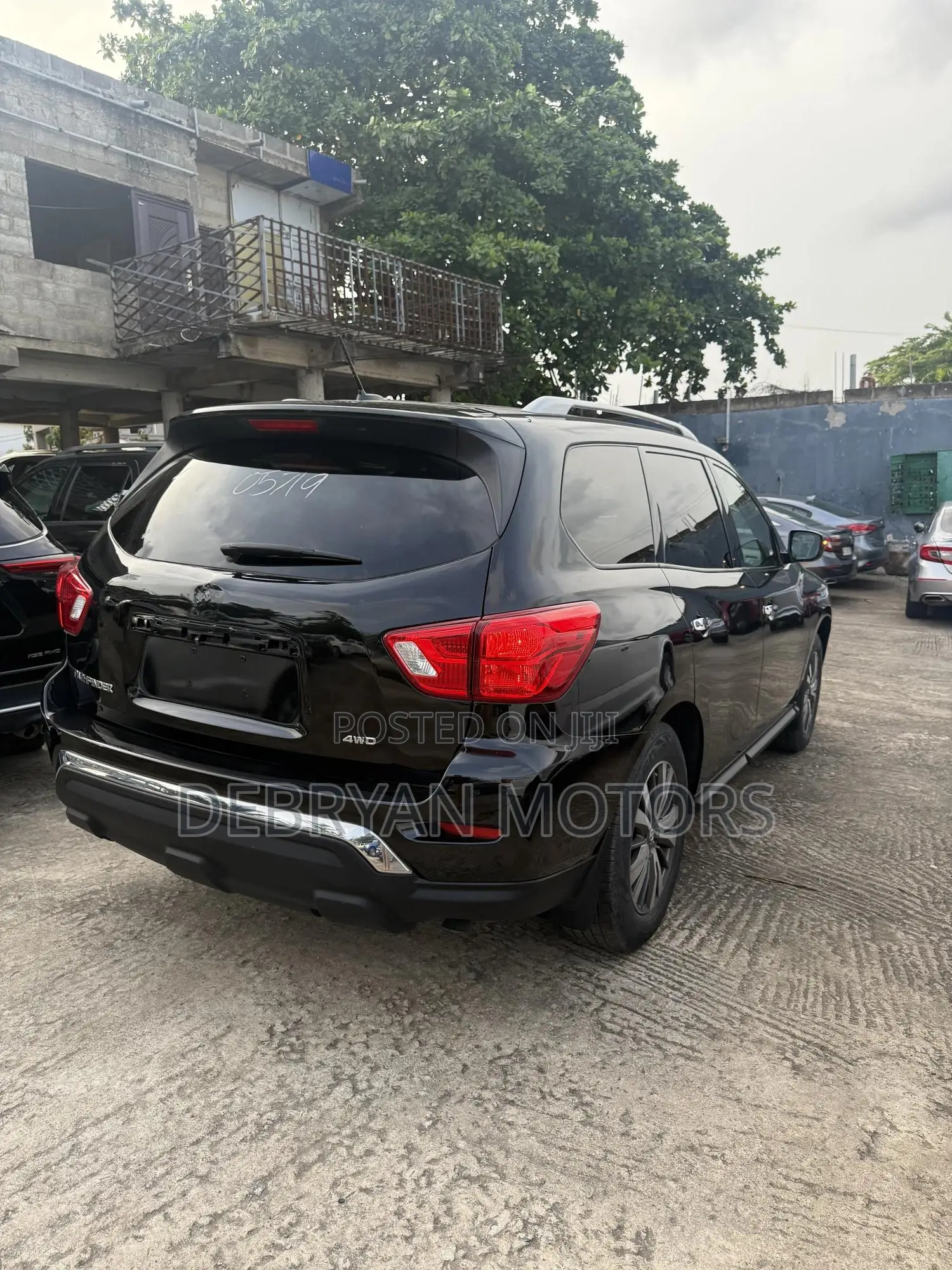 Nissan Pathfinder S 4dr 4x4 (3.5L 6cyl) 2017 Black