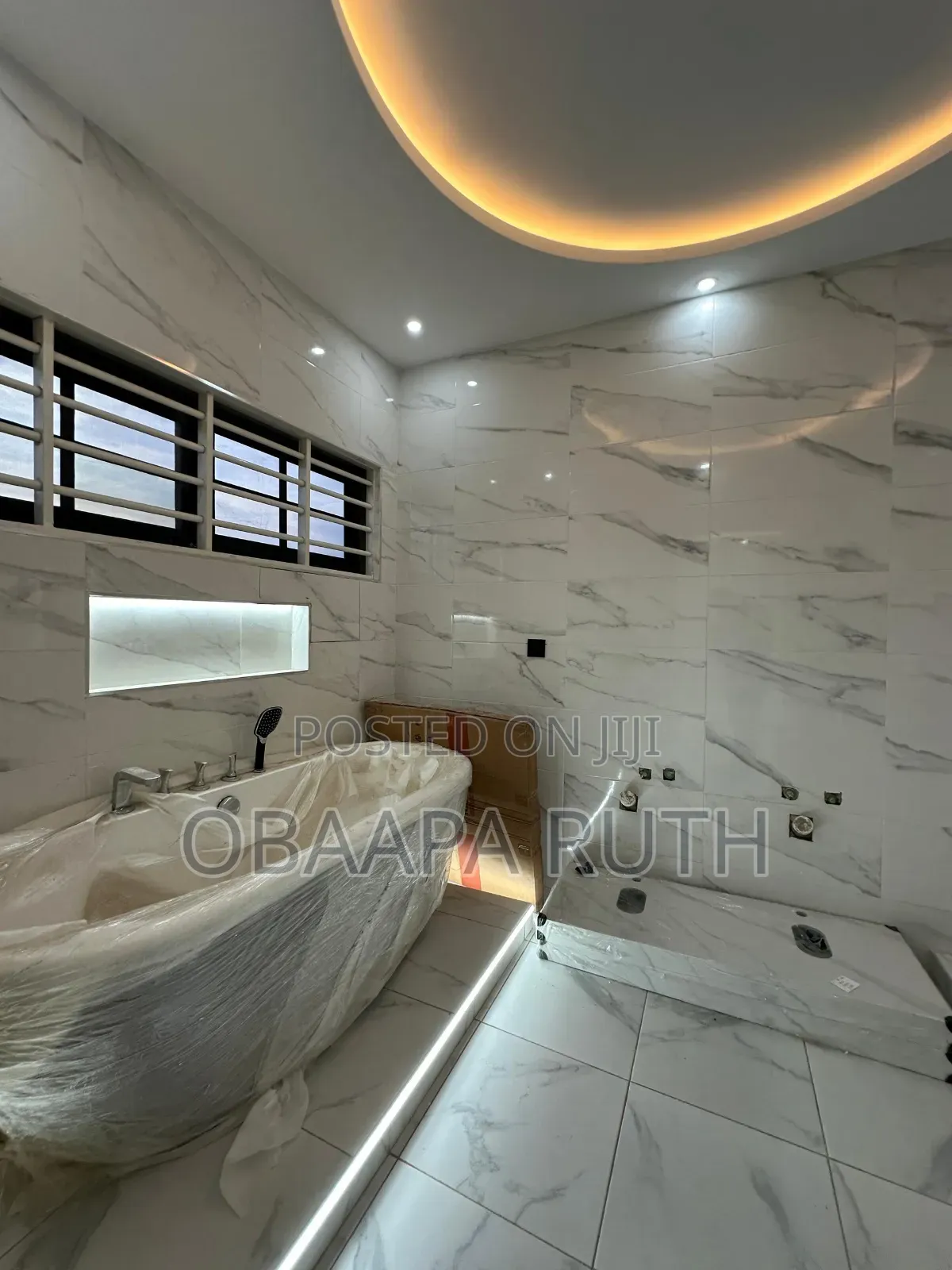 4bdrm Duplex in Ashaley Botwe, School Junction for rent