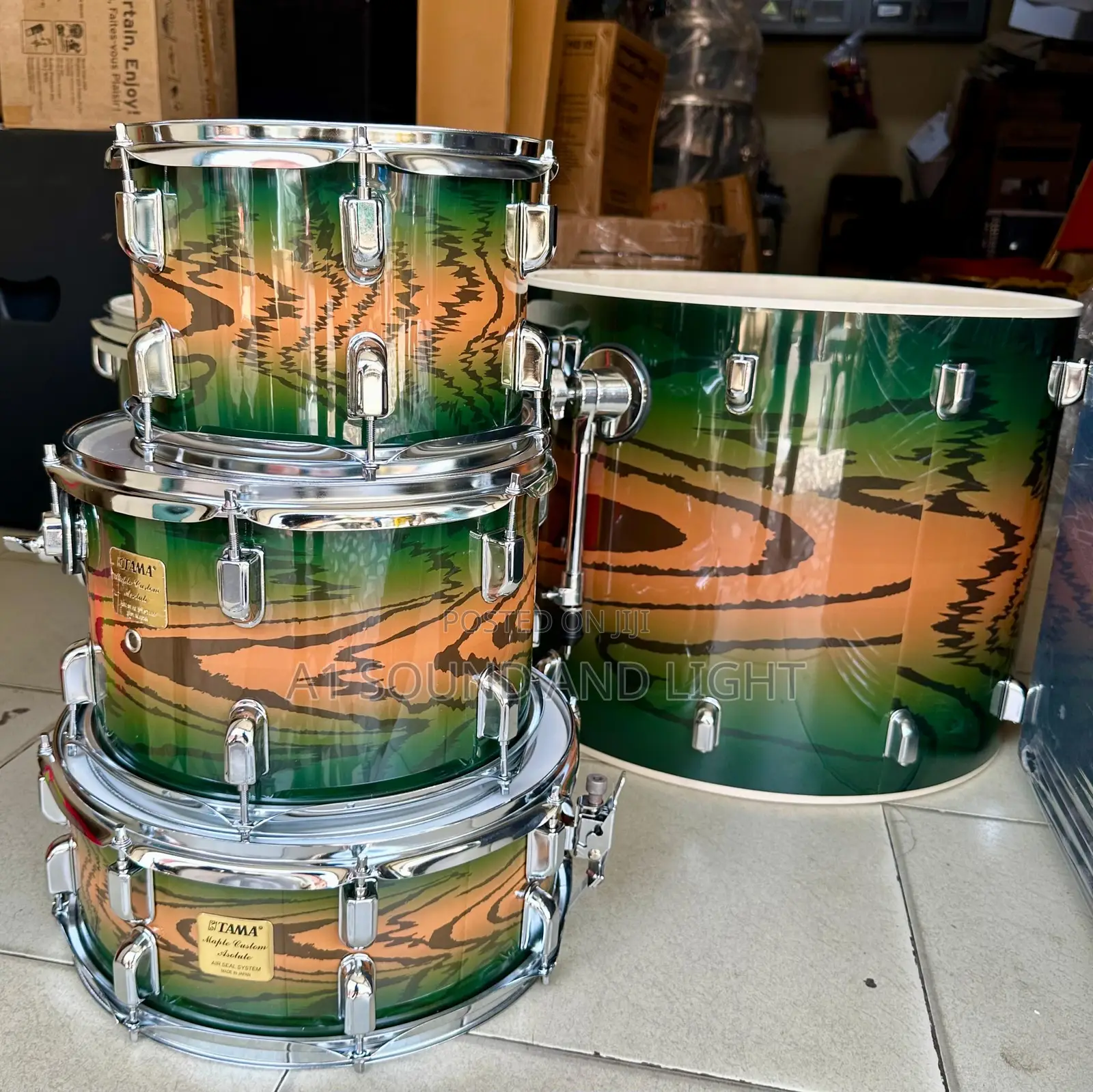 Tama Maple Custom 5pcs Drum Set [Double Cymbal]