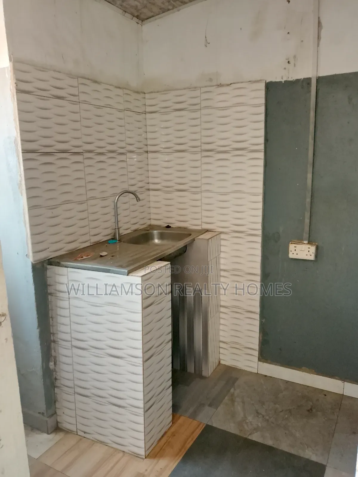 1bdrm Apartment in Community 17, Shalom, Spintex for rent