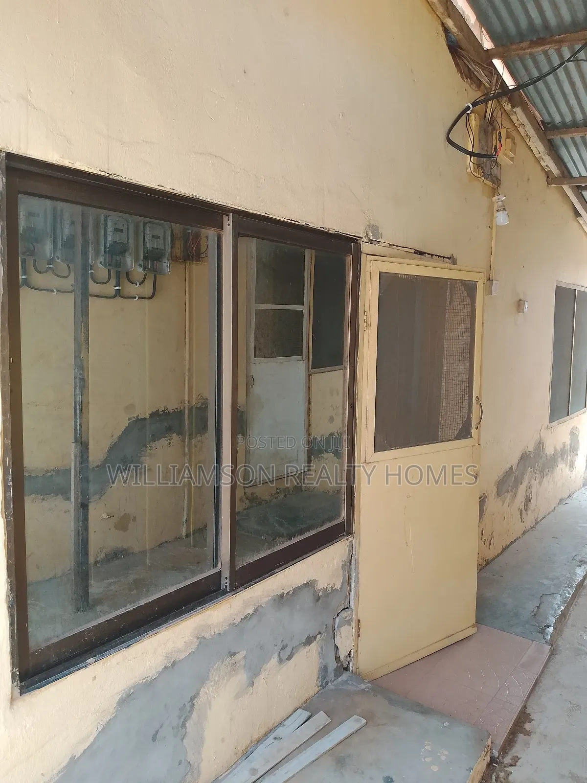 1bdrm Apartment in Community 18 Area, Spintex for rent