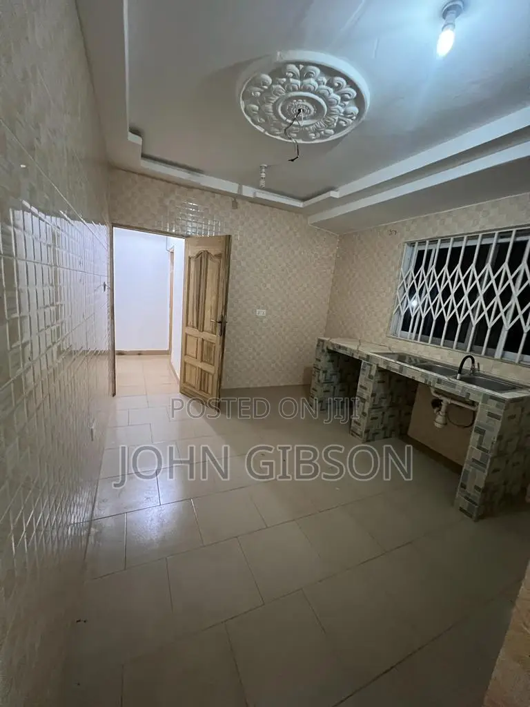 7bdrm House in Eastlegon Hills, School Junction for sale