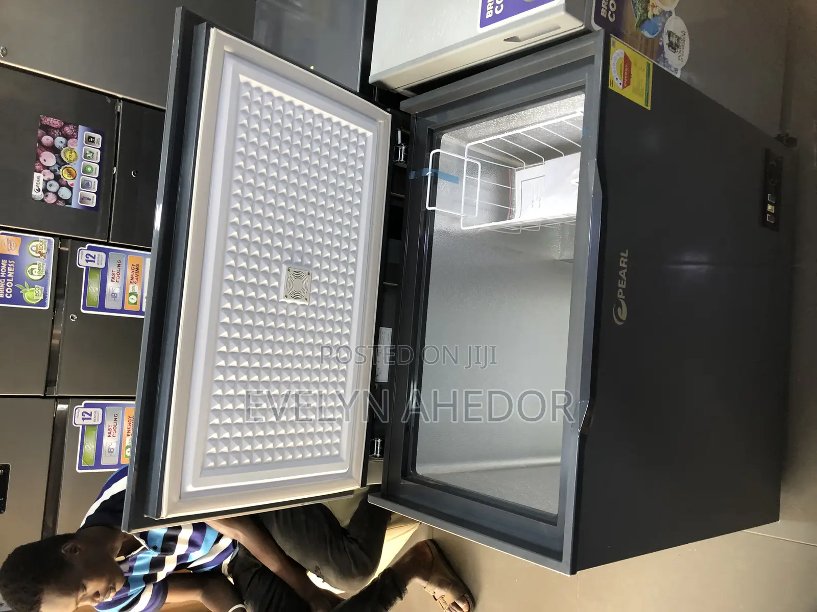 Design Glass Top Pearl Chest Freezer 188 Liters Available
