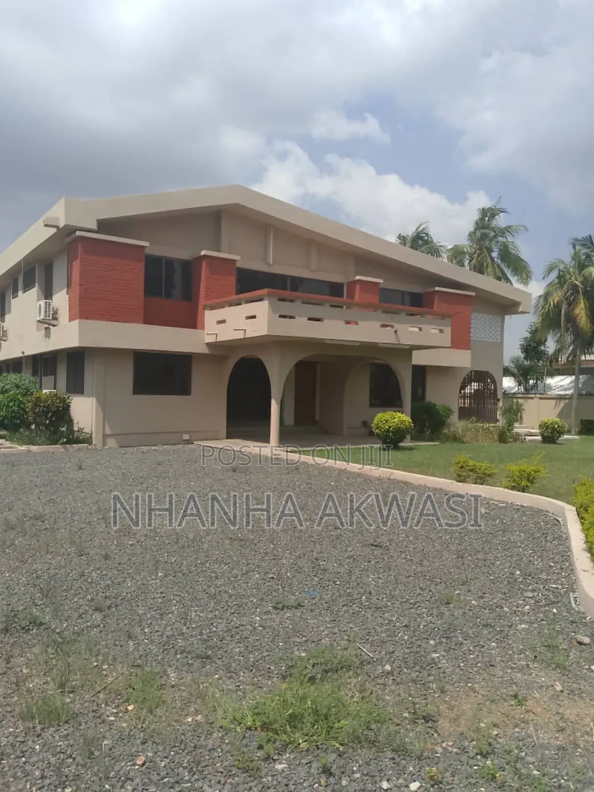 6bdrm House in Teme Community 6, Tema Metropolitan for rent