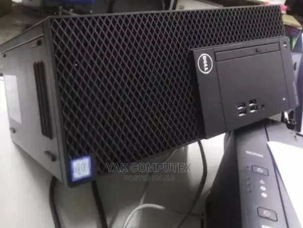 Desktop Computer Dell OptiPlex 3050 4GB Intel Core i3 HDD 500GB