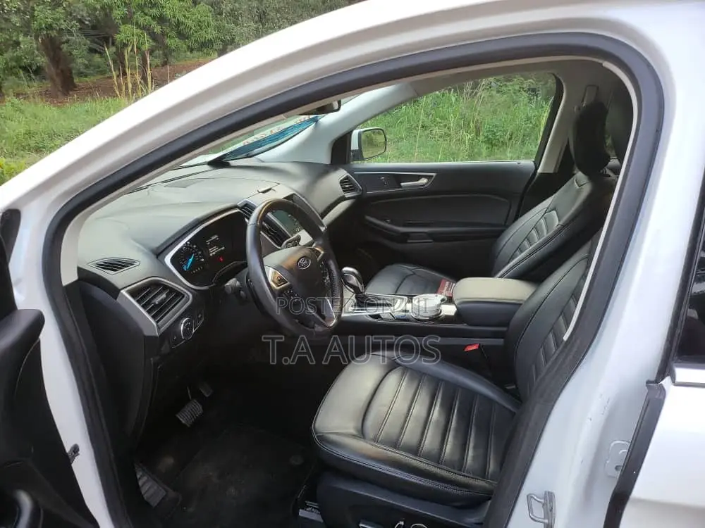 Ford Edge SE AWD 2019 White
