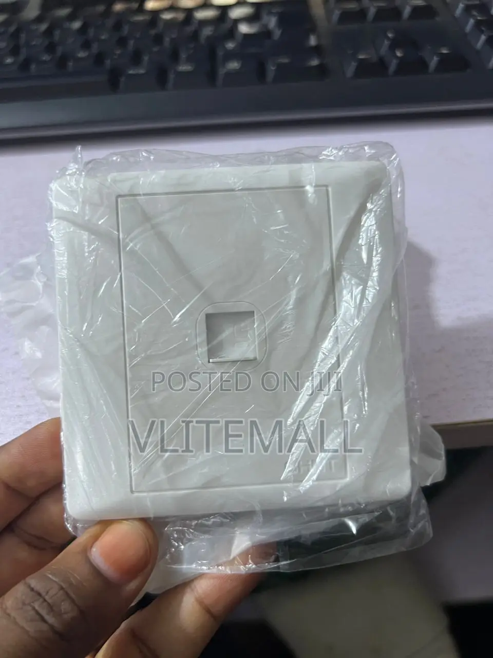 Giganet Single Faceplate