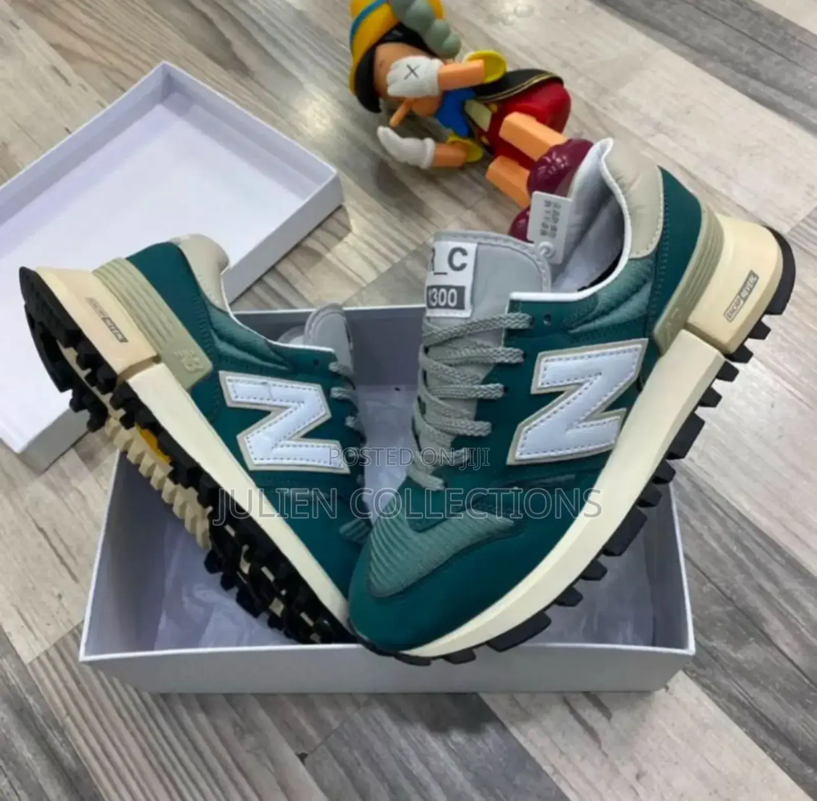 New Balance R C 1300 Green White