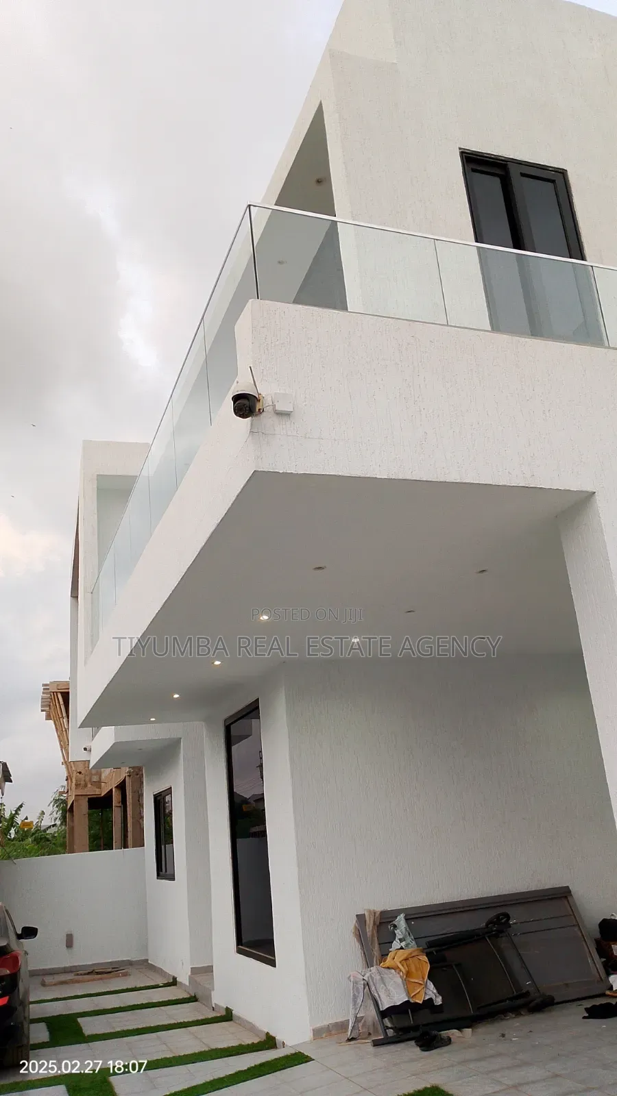 4bdrm Duplex in Tiyumba Real Estate, Haatso for sale