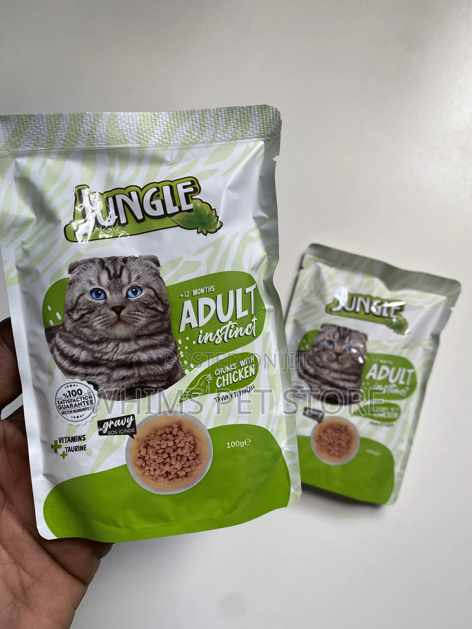 Jungle Adult Cat Chunks With Chicken in Gravy