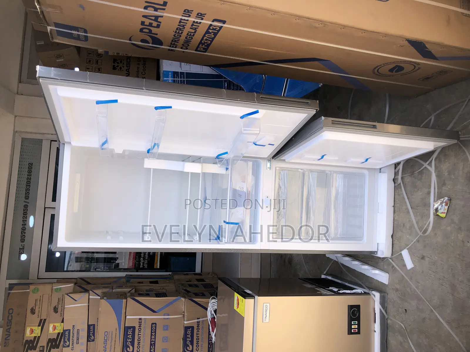 Eco Friendly Pearl Bottom Freezer With Lock and Key for Sal