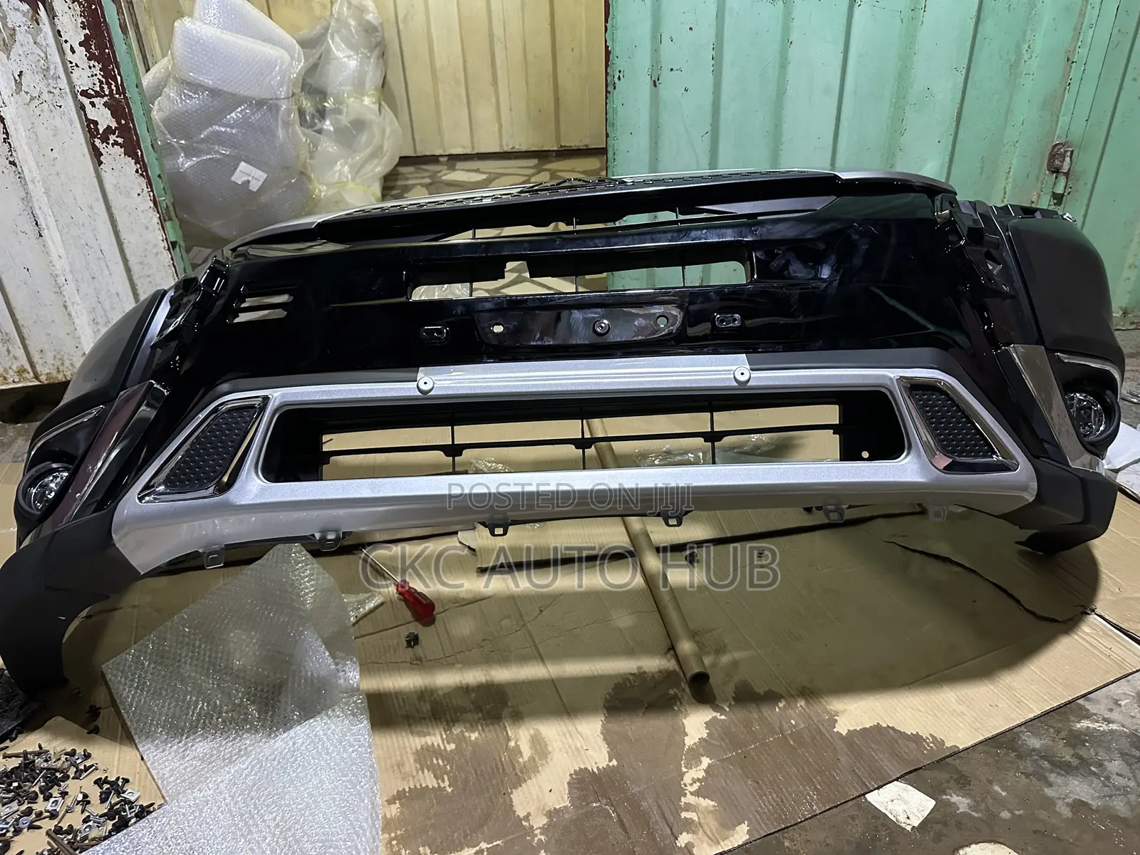 Outlander 2019 2020 Front Bumper Complete