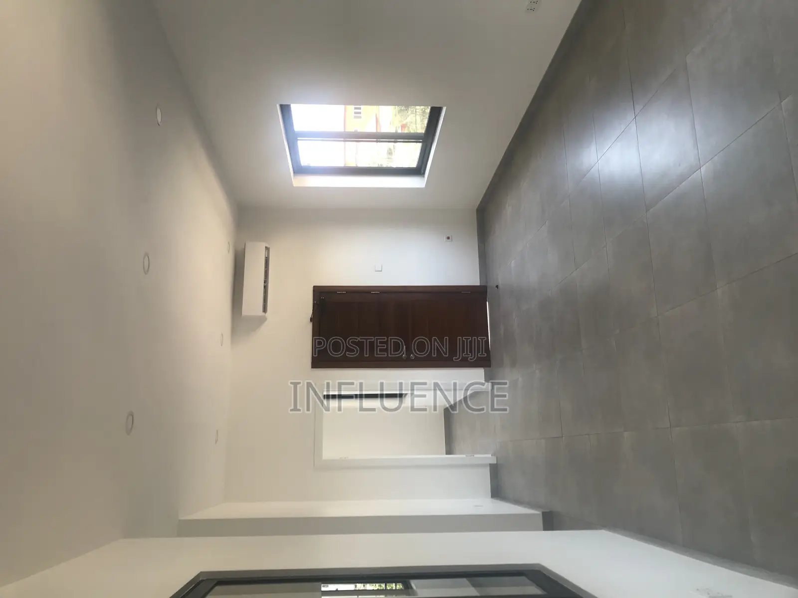 2bdrm Apartment in A & C Mall Area, East Legon for rent