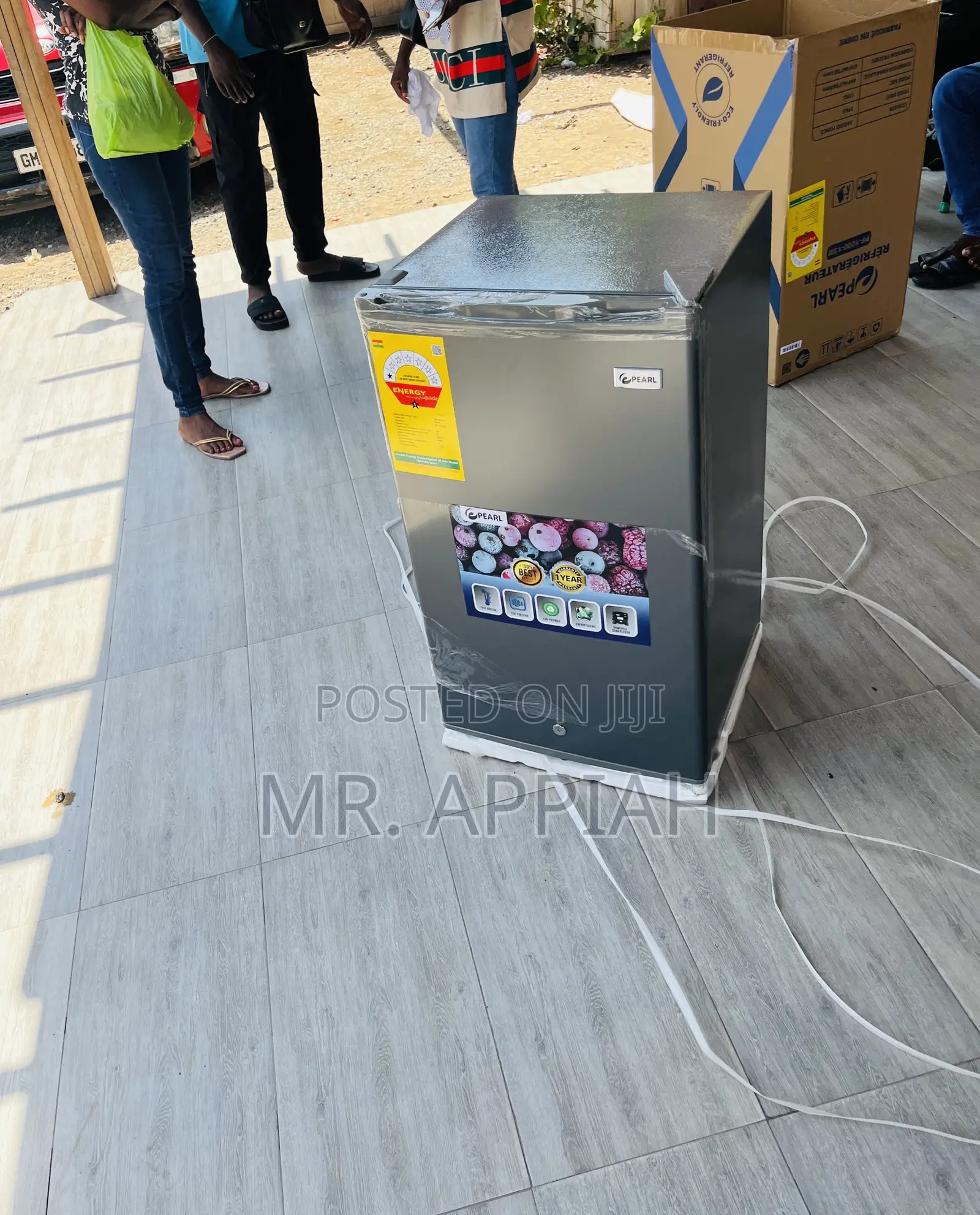 Durable and Durable Pearl Pf-1000-13m 1 Door Fridge.