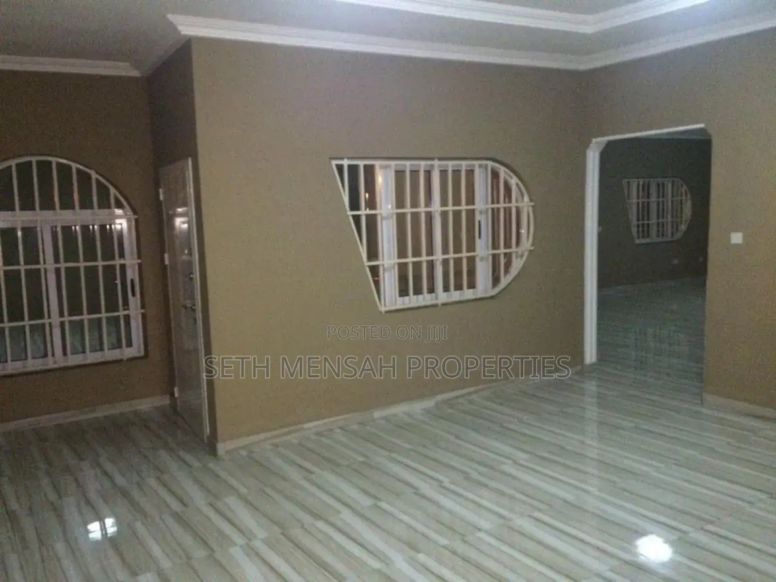 9bdrm House in East Legon for rent