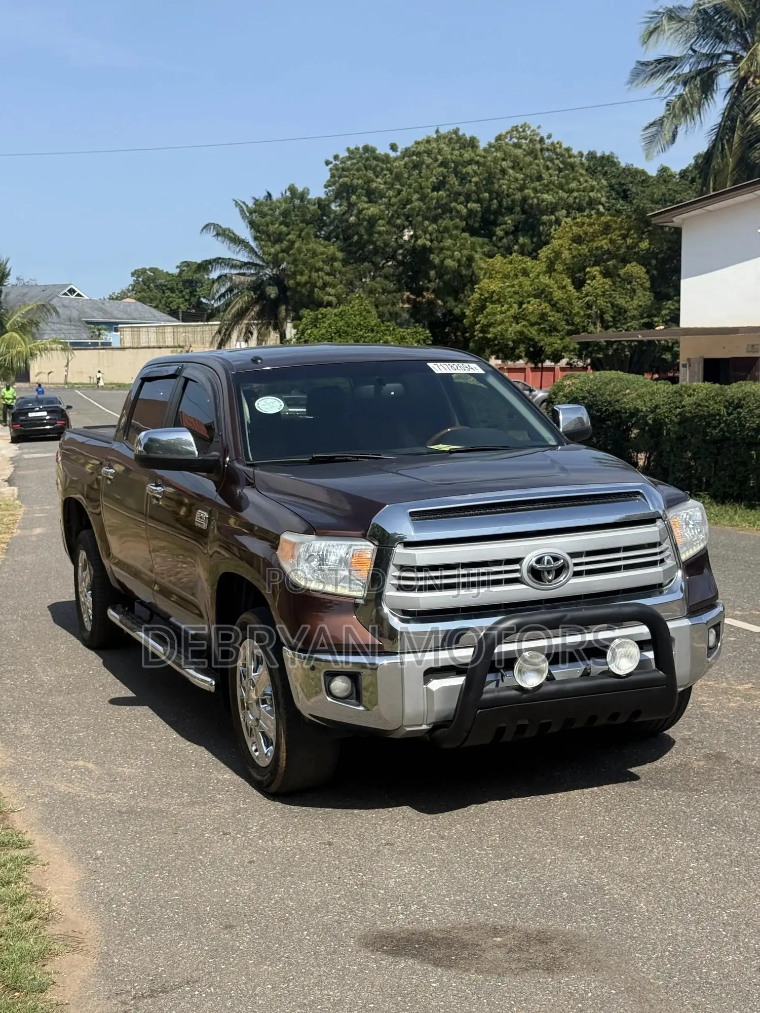 Toyota Tundra 1794 4dr CrewMax 4WD SB (5.7L 8cyl 6A) 2015 Burgundy