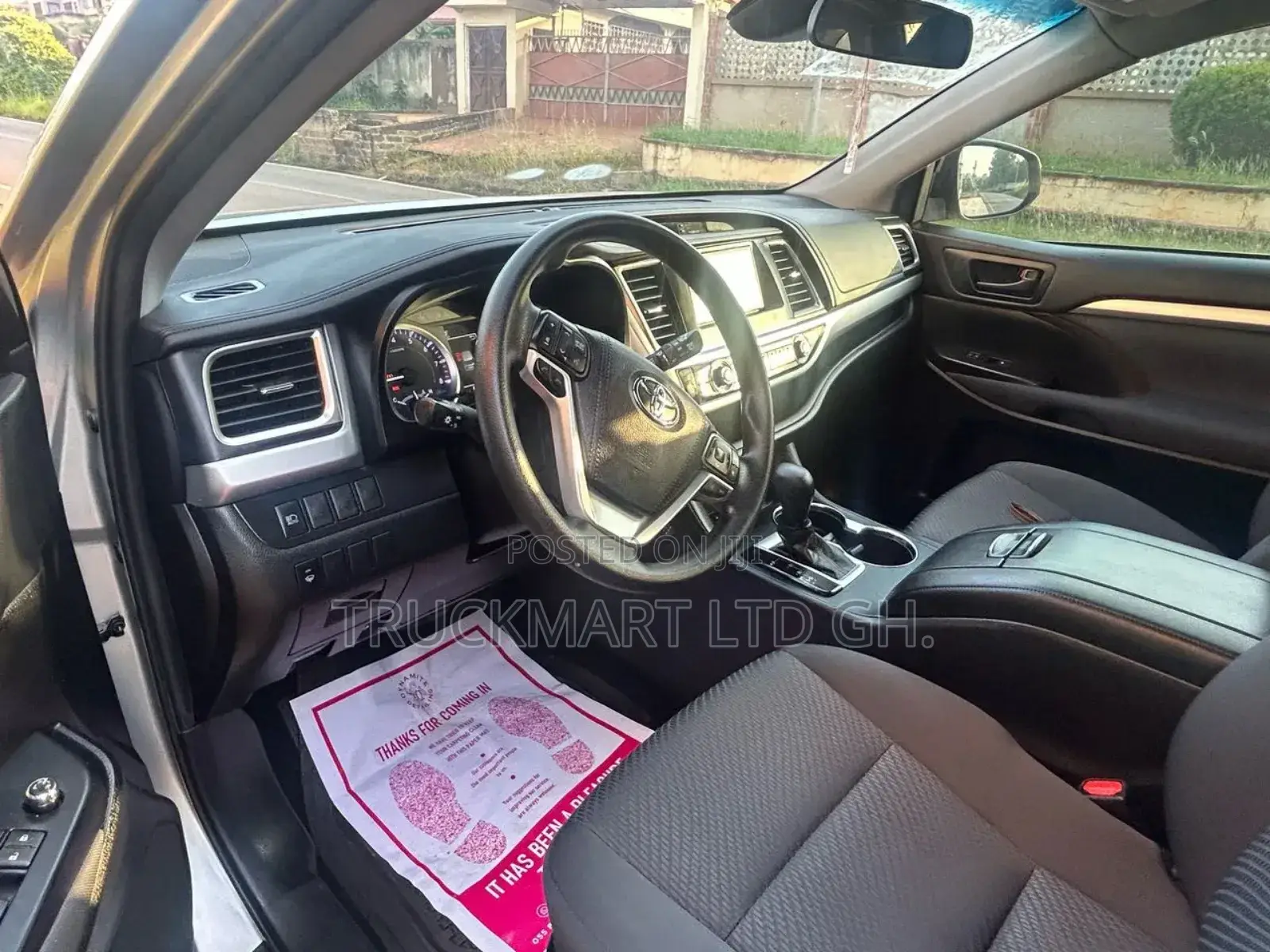 Toyota Highlander XLE 2019 Gray
