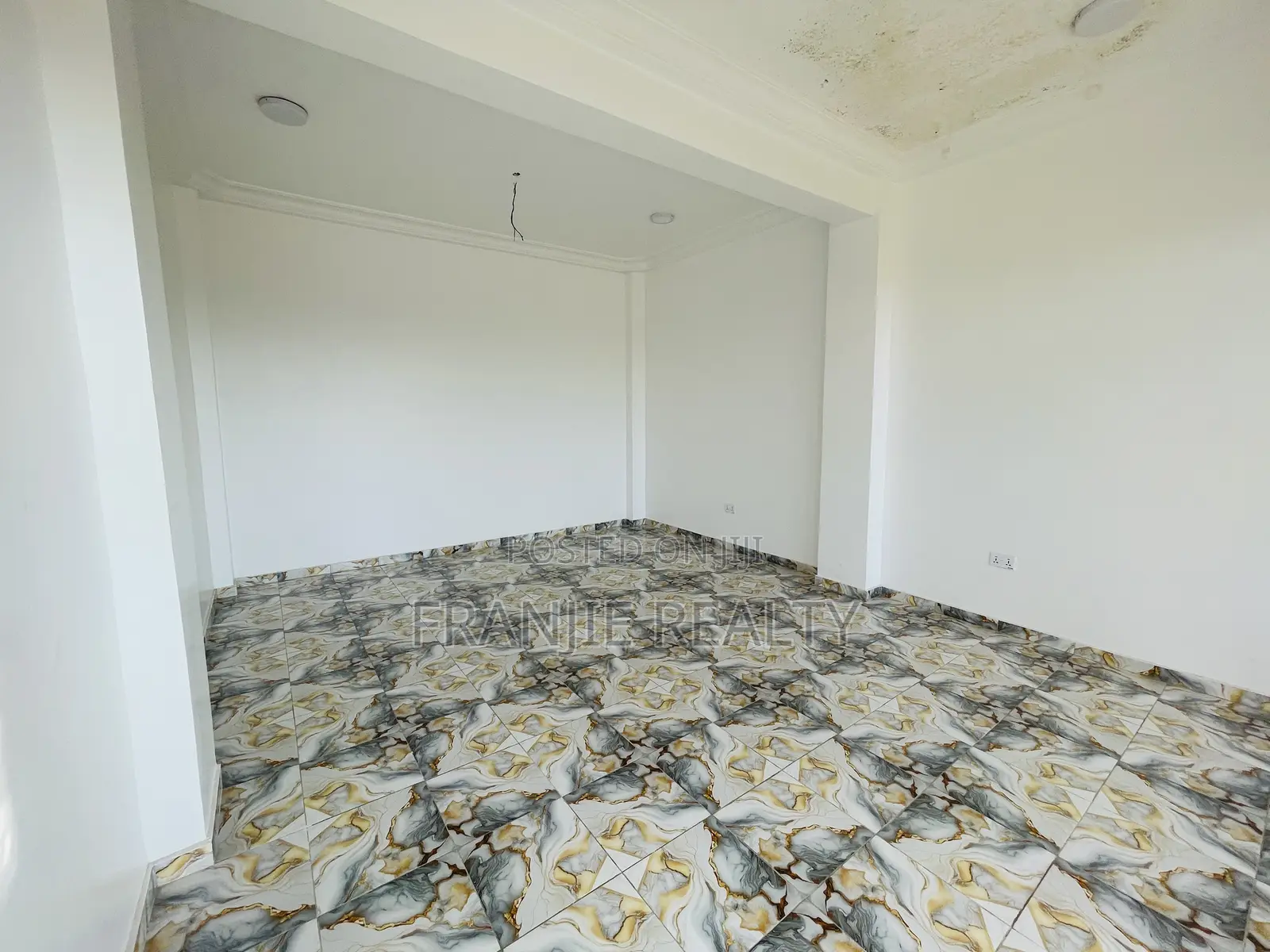 Store or Office Space for Rent at Kwashieman
