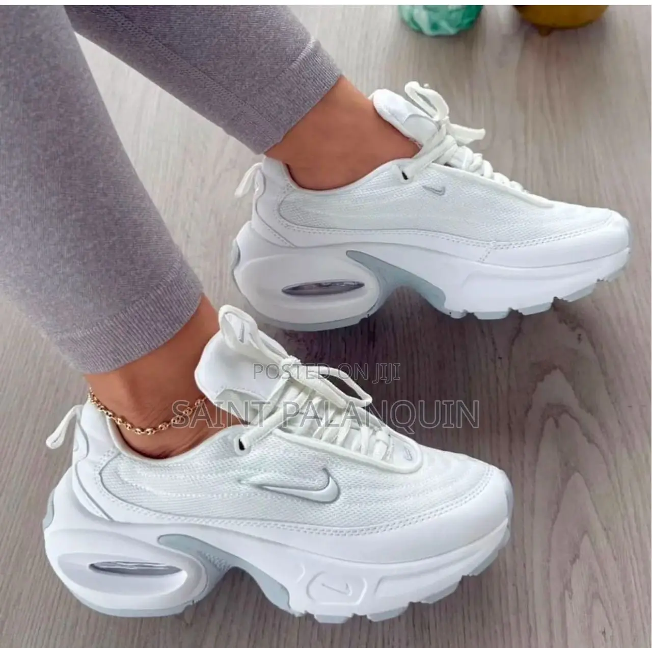 White Nike Airmax