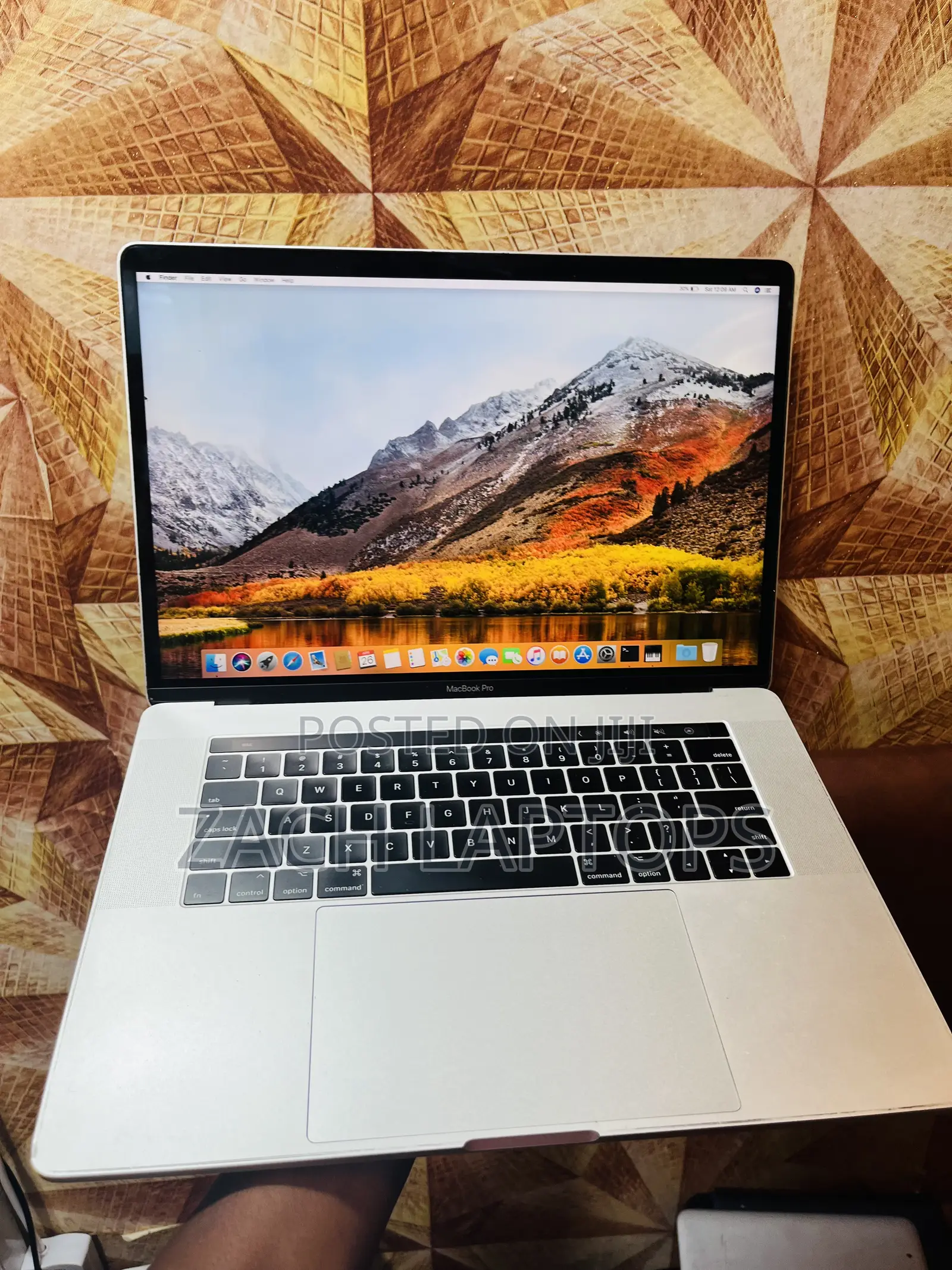Laptop Apple MacBook Pro 2017 16GB Intel Core I7 SSD 256GB
