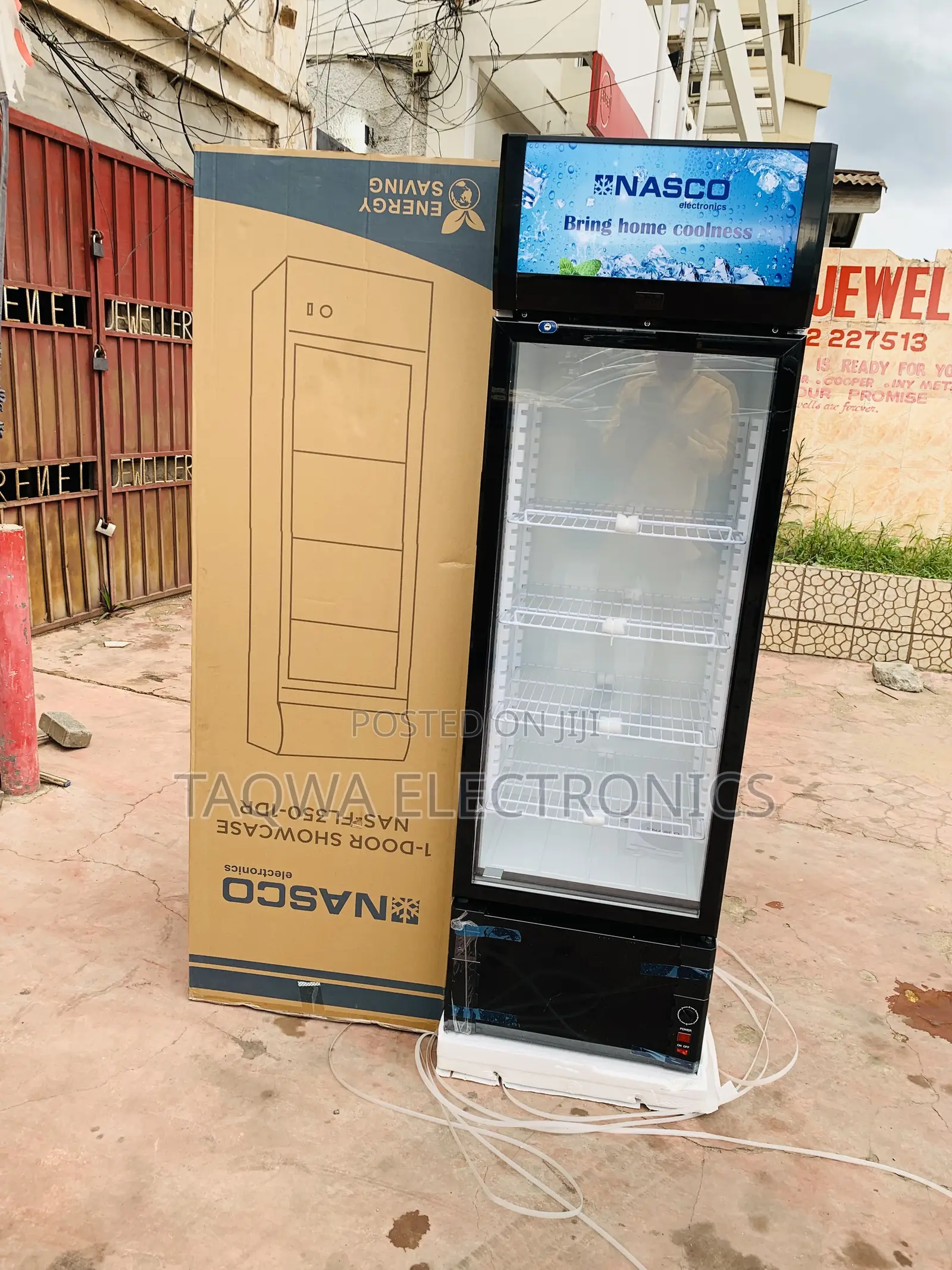 Nicely Made Nasco Display 288l Fridge