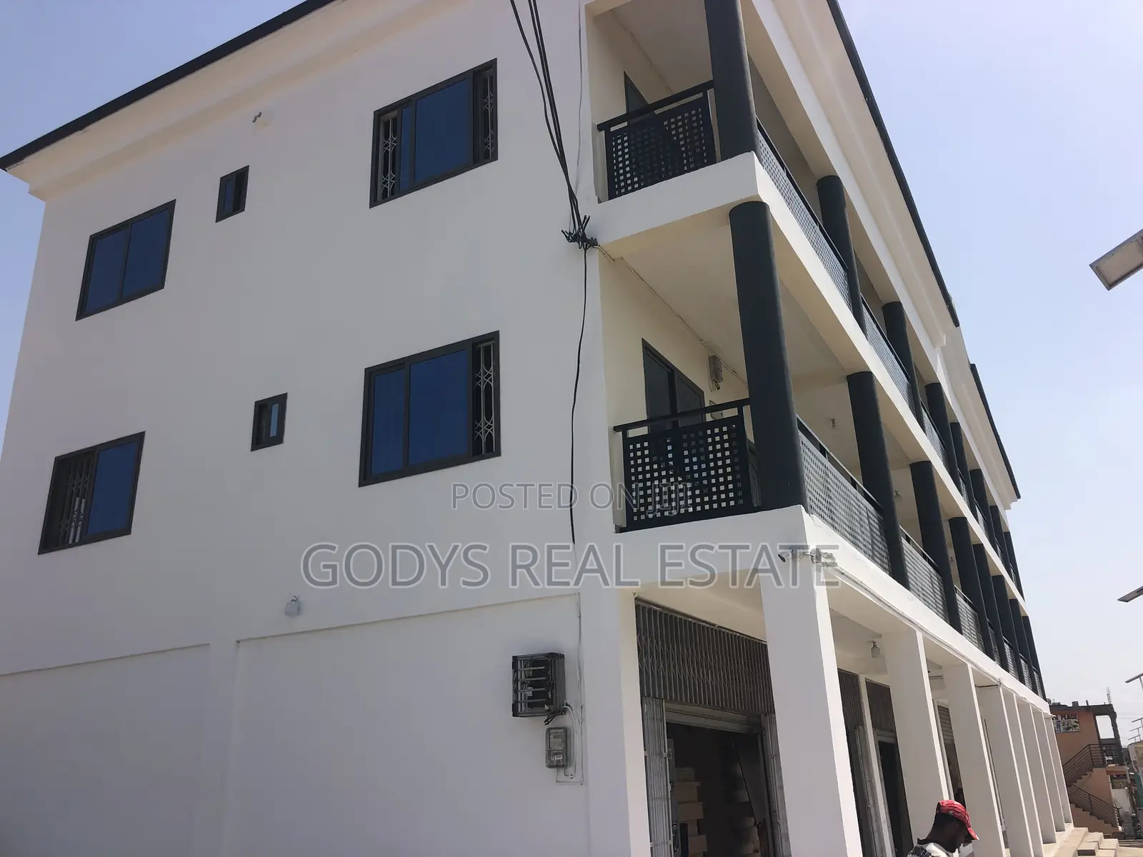 2bdrm Apartment in New Market, Kasoa for rent