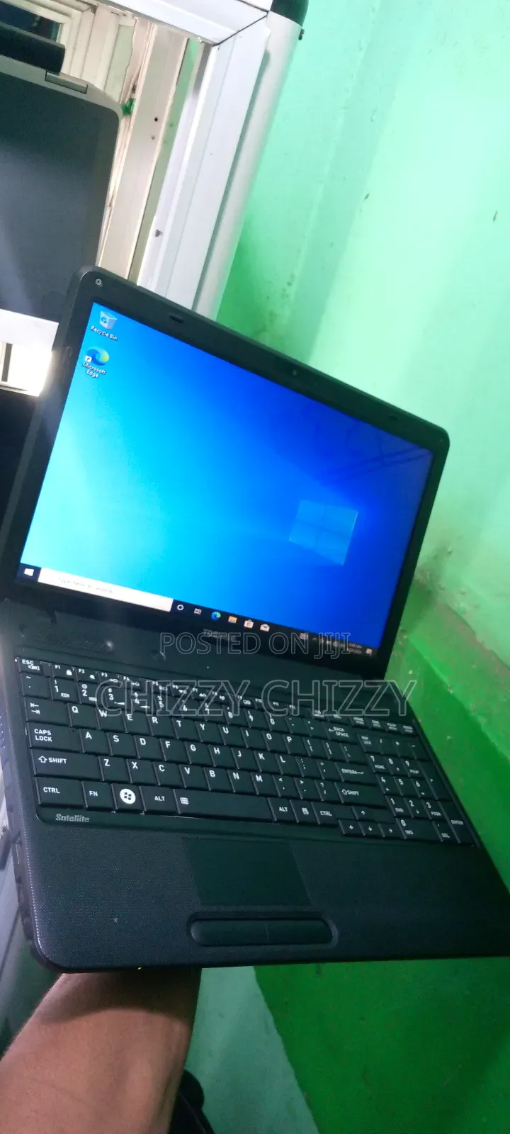 Laptop Toshiba Satellite C655 4GB Intel Core I3 HDD 320GB
