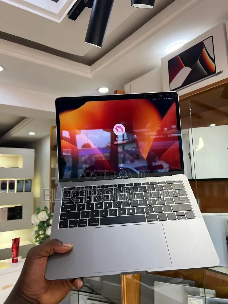 Laptop Apple MacBook Pro 2017 8GB Intel Core I5 SSD 512GB