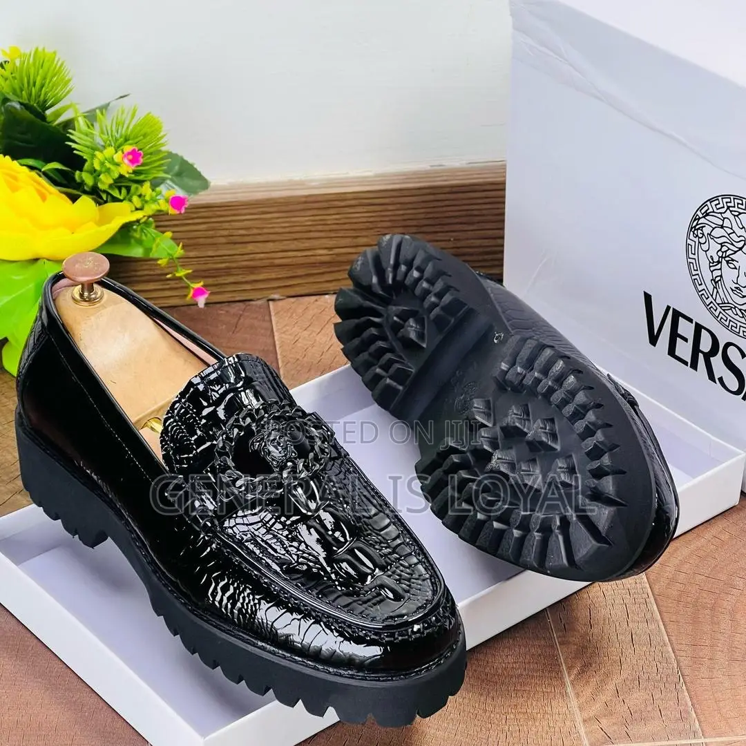 Versace Shoe/ Laceless