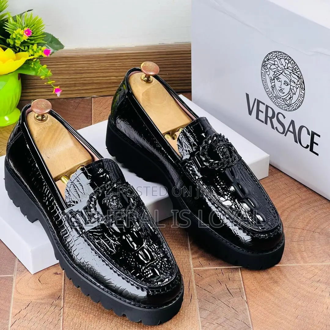 Versace Shoe/ Laceless